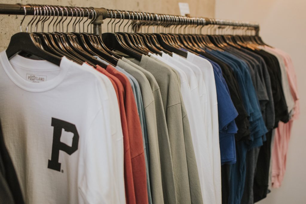 how to start online clothing business